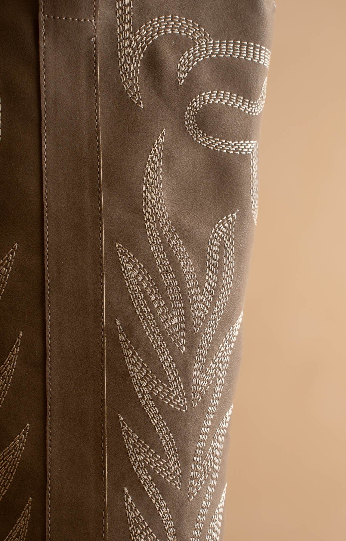 The Bronco Boots - Dark Taupe