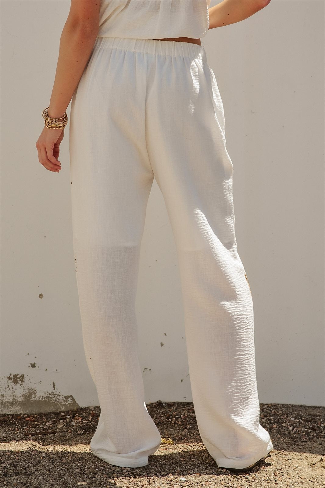 Fielle Embroidered Linen Set
