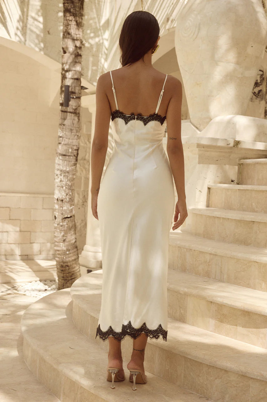 Nulli Dress