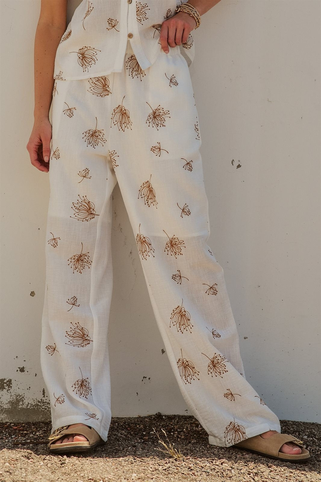 Fielle Embroidered Linen Set